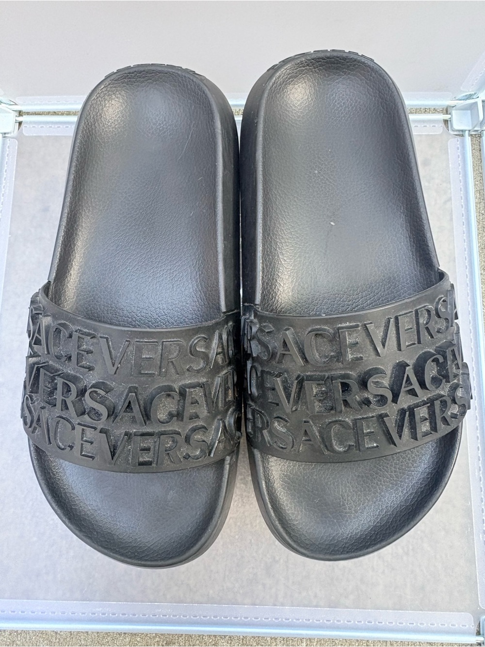 Versace  All Over Logo - Black - Rubber Slide Sandals Slip On Shoes - Size 7-7.5 - Picture 3 of 12